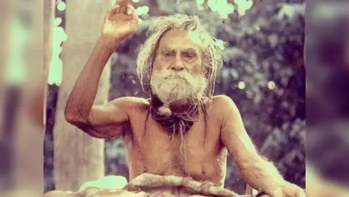 Brahmarshi Yogiraj Devraha Baba – A living Saga of Divine Life and Spiritual Miracles